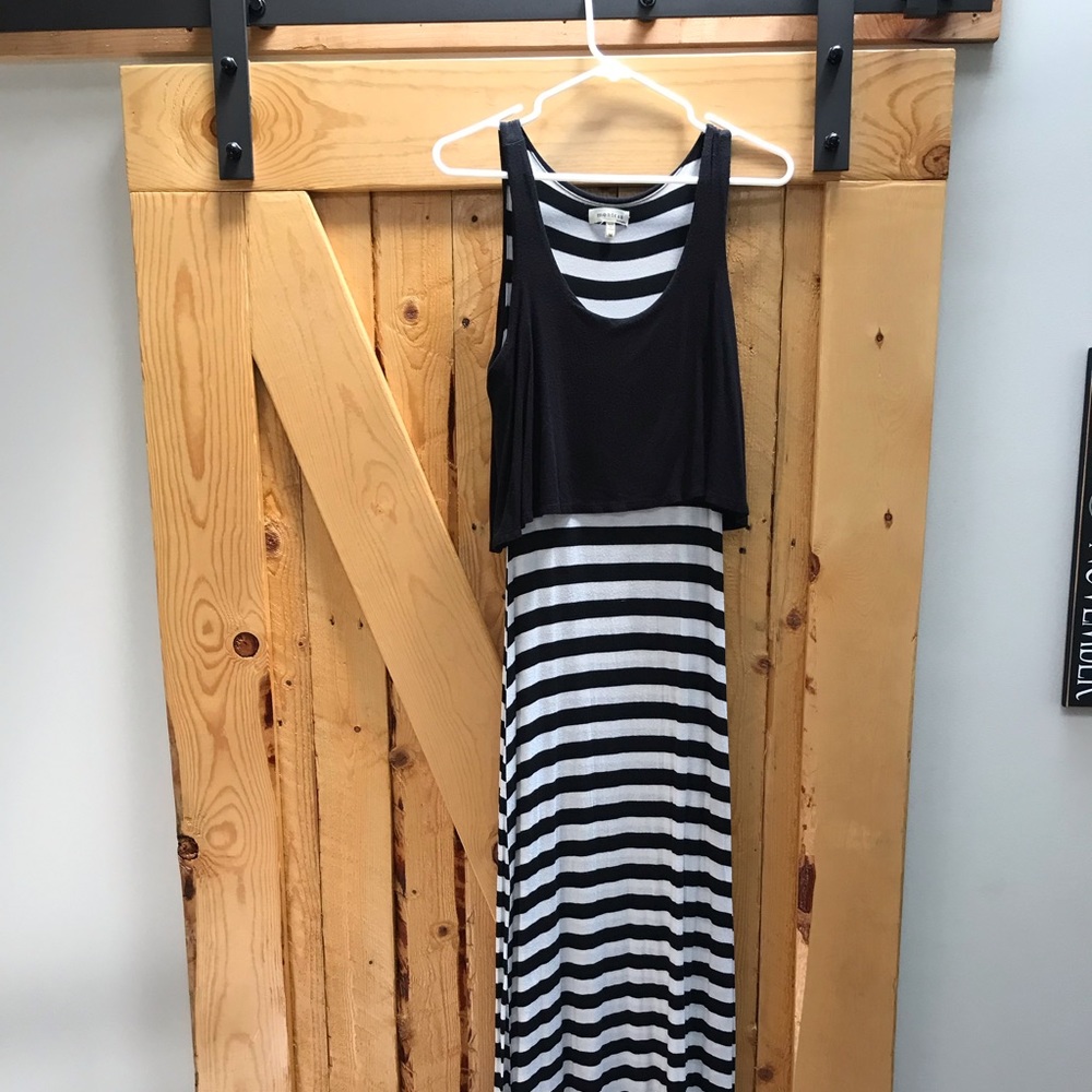 Monteau Maxi Dress - Picture 1 of 4